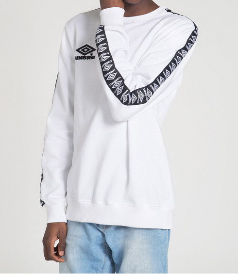 PULL A COL ROND STREET BLANC ET NOIR PULL A COL ROND STREET BLANC ET NOIR